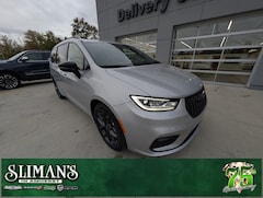 2026 Chrysler Pacifica LIMITED Passenger Van