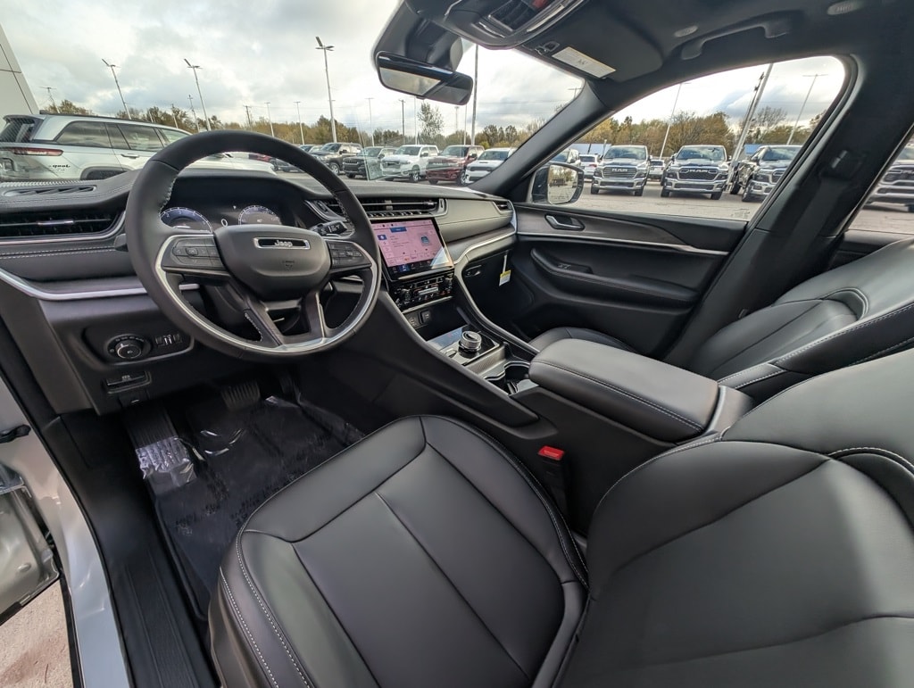 New 2025 Jeep Grand Cherokee LIMITED 4X4 Sport Utility