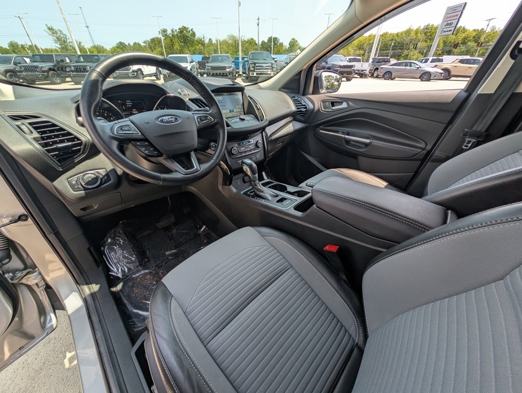 Used 2019 Ford Escape SE with VIN 1FMCU0GD5KUC56460 for sale in Amherst, OH