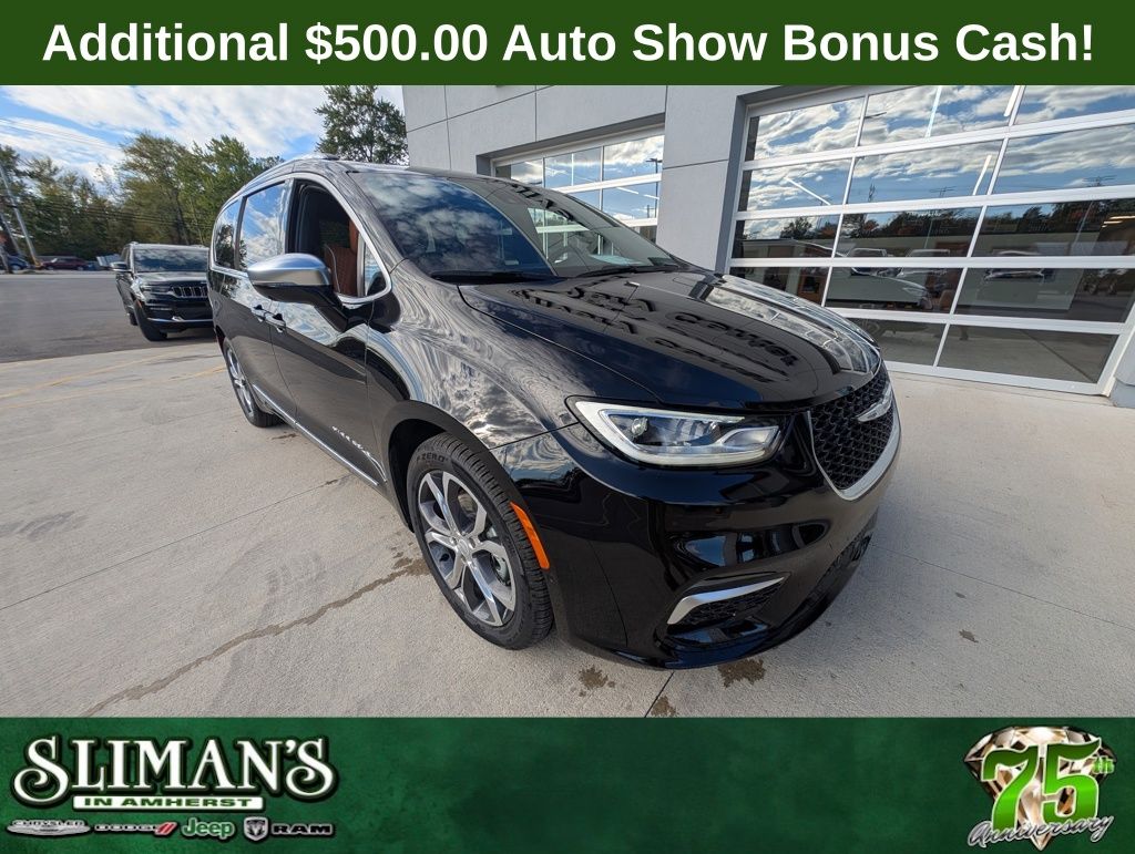 2026 Chrysler Pacifica Passenger Van 