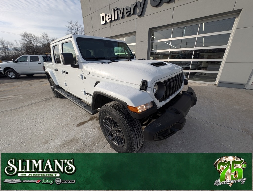 2026 Jeep Gladiator Sport S's photo