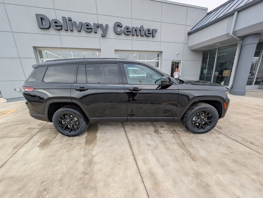 New 2025 Jeep Grand Cherokee L ALTITUDE X 4X4 Sport Utility