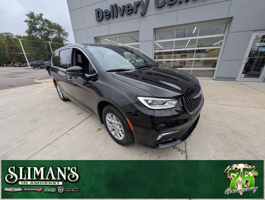 New 2026 Chrysler Pacifica SELECT Passenger Van