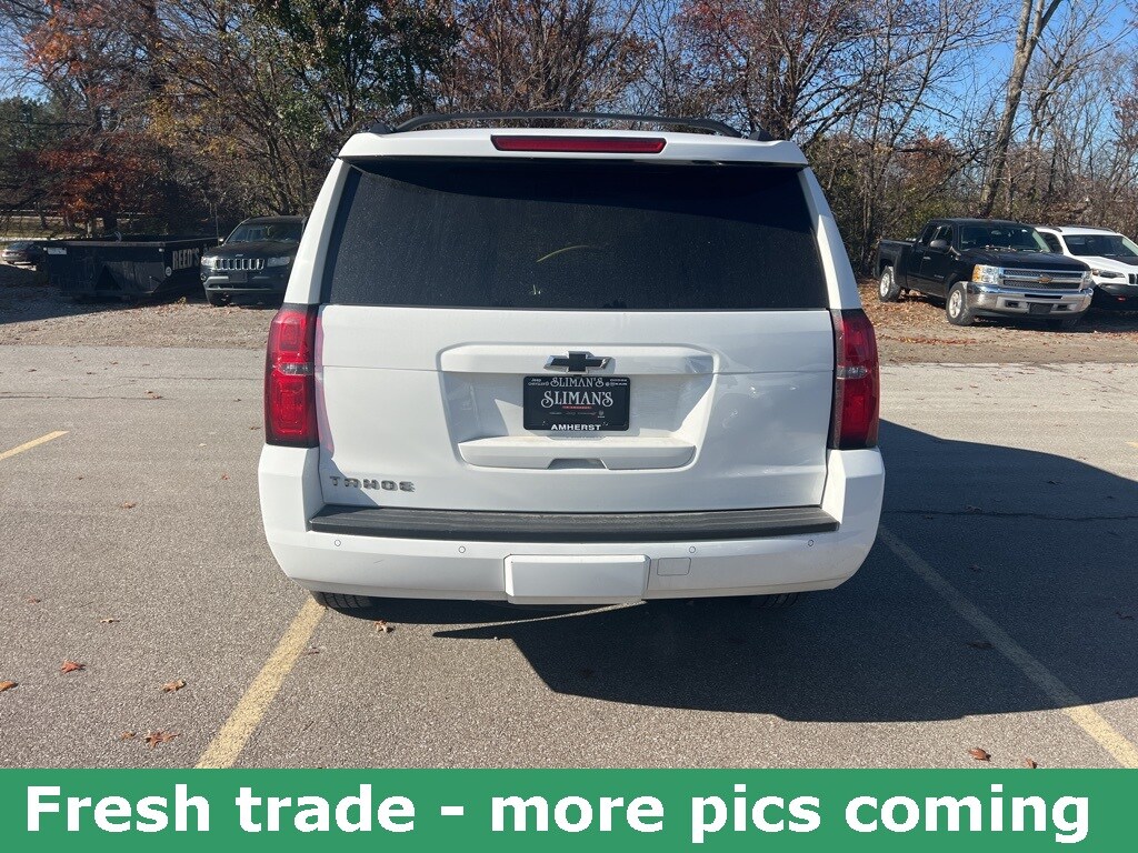 2019 Chevrolet Tahoe LT photo 2