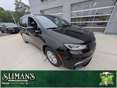 2025 Chrysler Pacifica SELECT Passenger Van