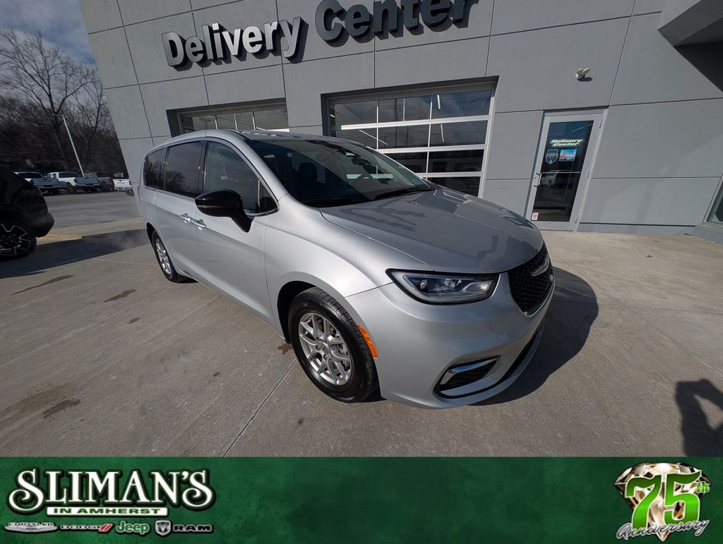 2024 Chrysler Pacifica Minivan/Van 