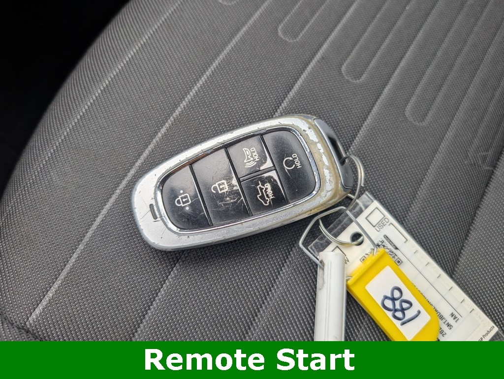 Used 2022 Hyundai Santa Cruz SEL with VIN 5NTJBDAE3NH008458 for sale in Amherst, OH