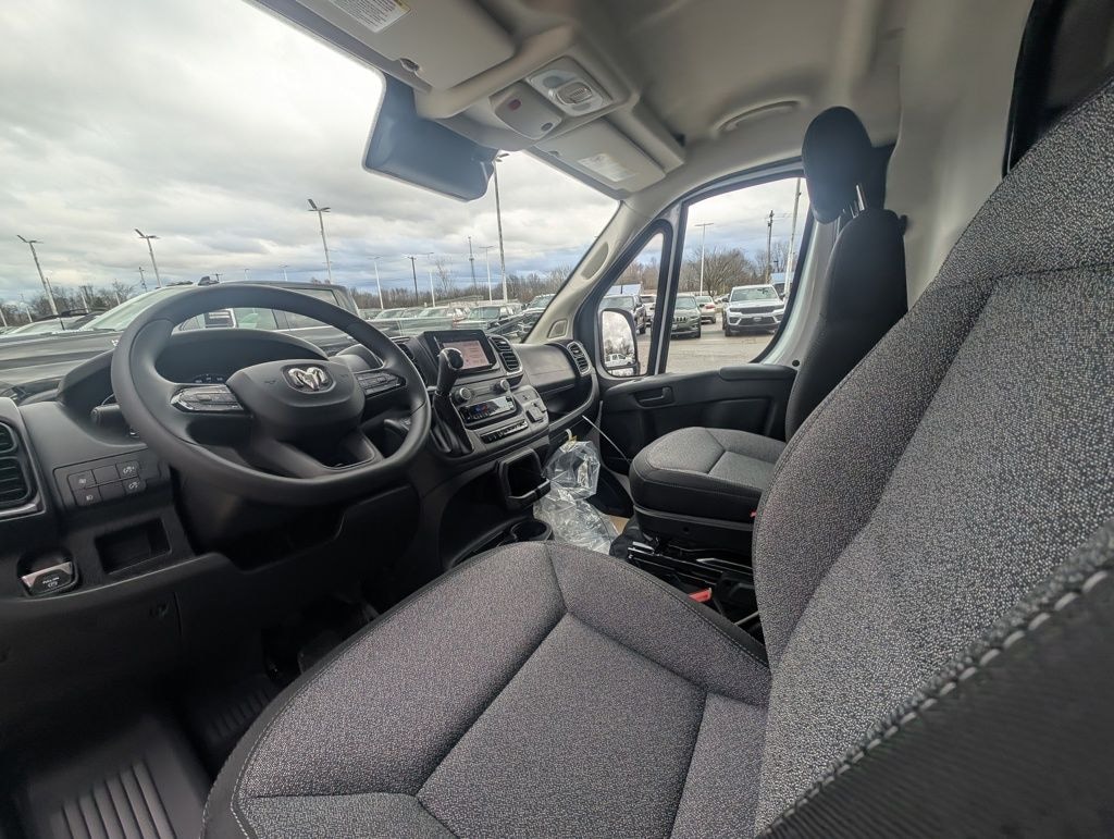 New 2026 Ram ProMaster PROMASTER 1500 SLT CARGO VAN LOW ROOF 136' WB Cargo Van