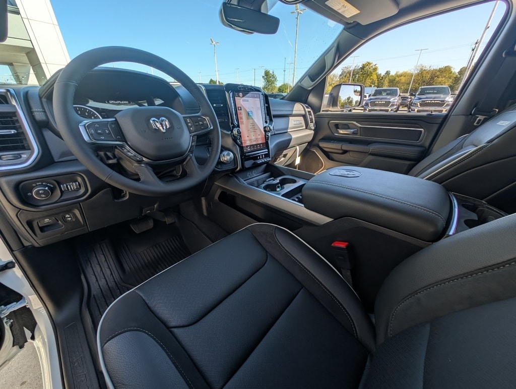 New 2026 Ram 1500 LARAMIE CREW CAB 4X4 5'7 BOX Pickup