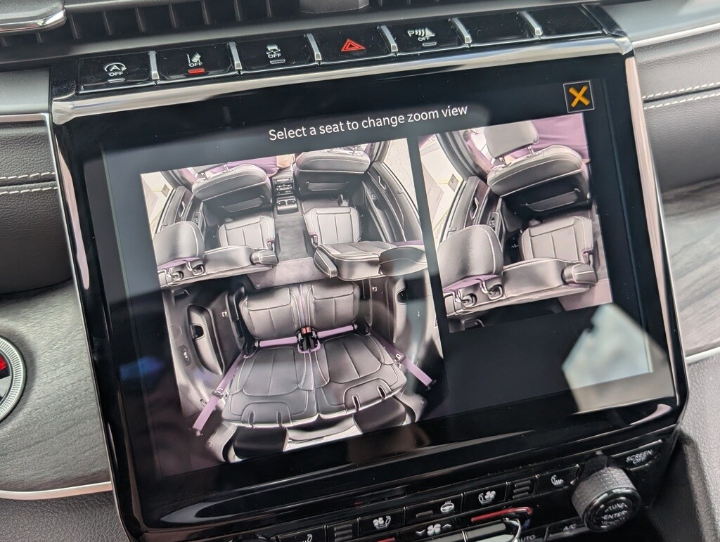 2025 Jeep Grand Cherokee L photo 3