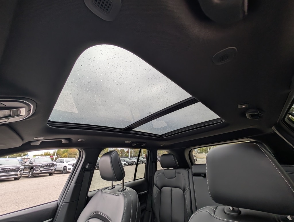 New 2025 Jeep Grand Cherokee LIMITED 4X4 Sport Utility