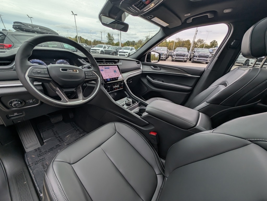 New 2025 Jeep Grand Cherokee LIMITED 4X4 Sport Utility