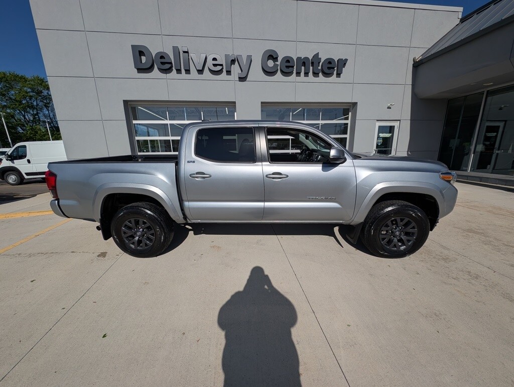 2023 Toyota Tacoma SR5 photo 4