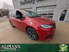 2026 Chrysler Pacifica LIMITED Passenger Van