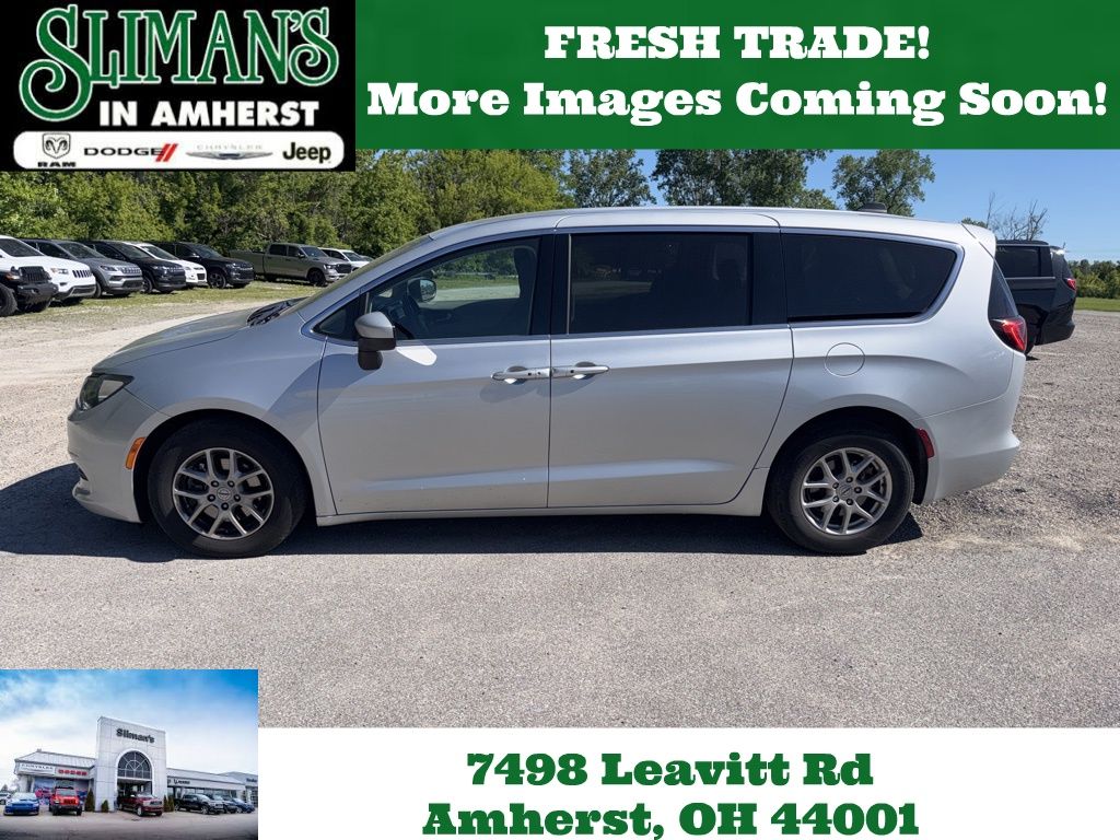 2023 Chrysler Voyager's photo