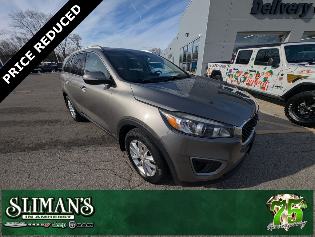 2016 Kia Sorento LX's photo