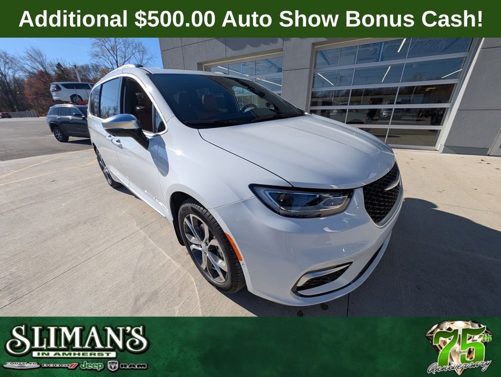 2026 Chrysler Pacifica Passenger Van 