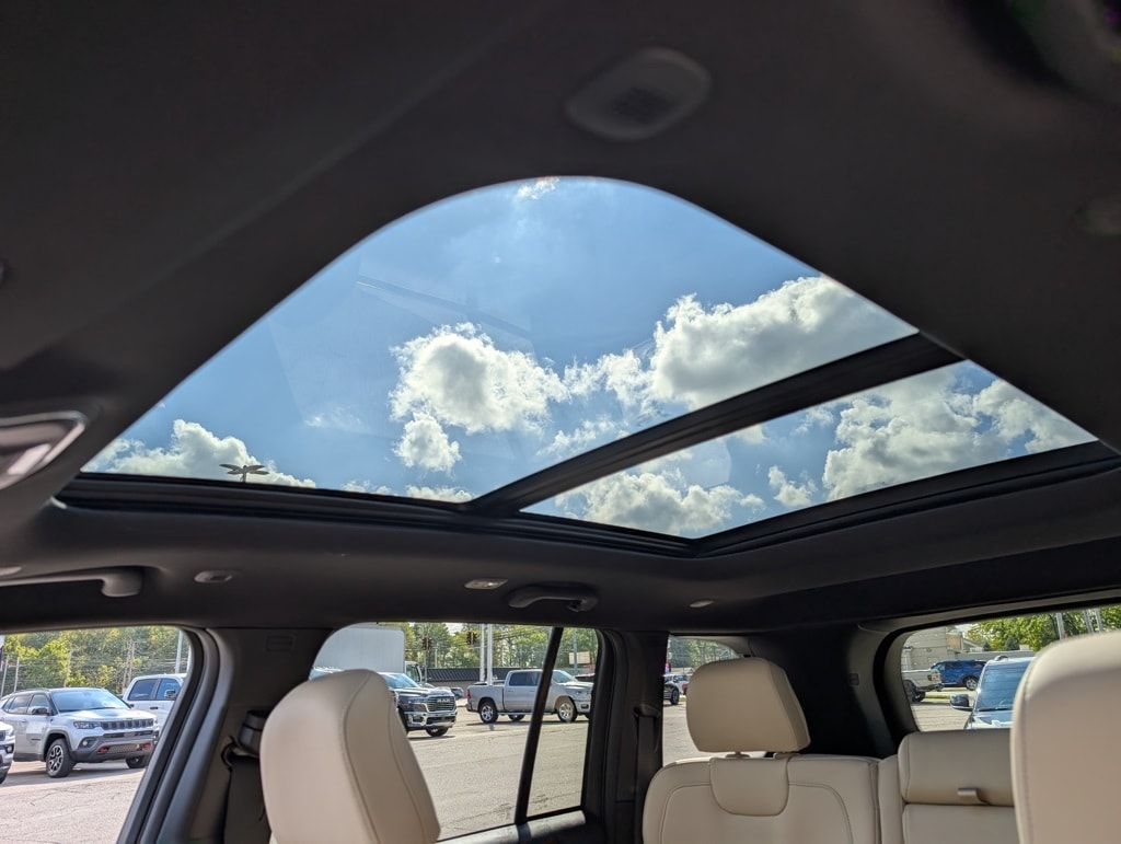 New 2025 Jeep Grand Cherokee LIMITED 4X4 Sport Utility