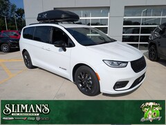 2025 Chrysler Pacifica SELECT Passenger Van