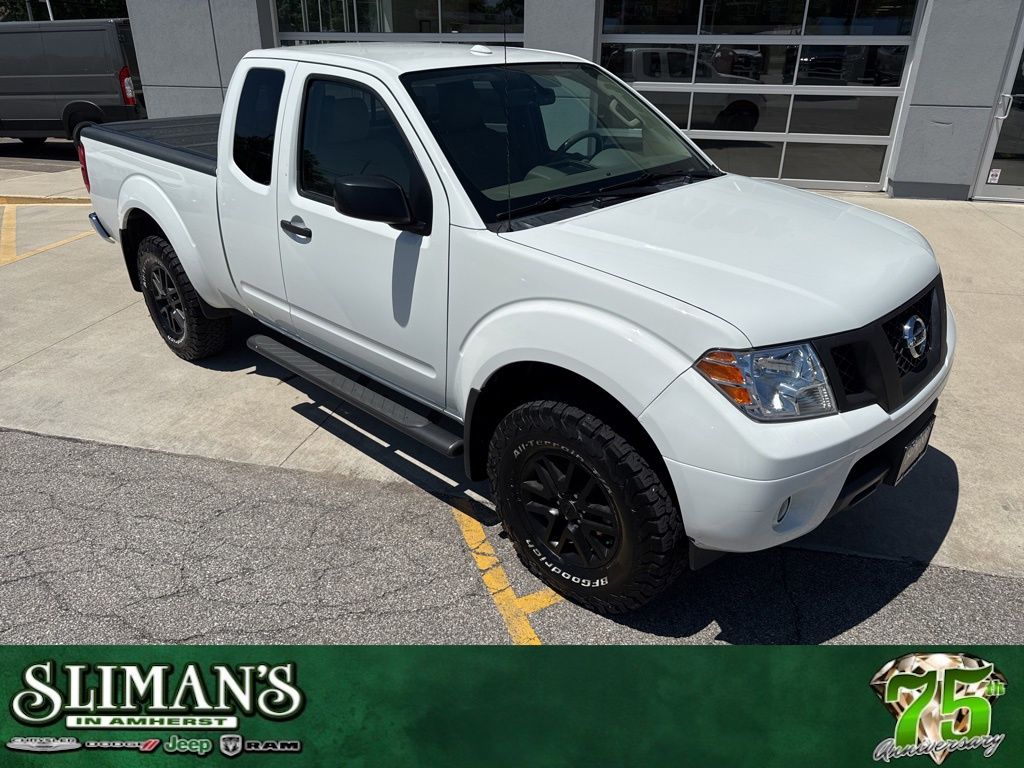 2015 Nissan Frontier 4.0 SV King Cab 4X4 AT's photo