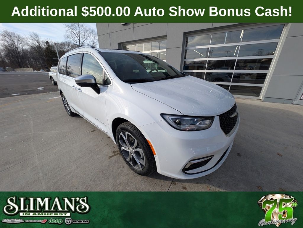 2026 Chrysler Pacifica Passenger Van 