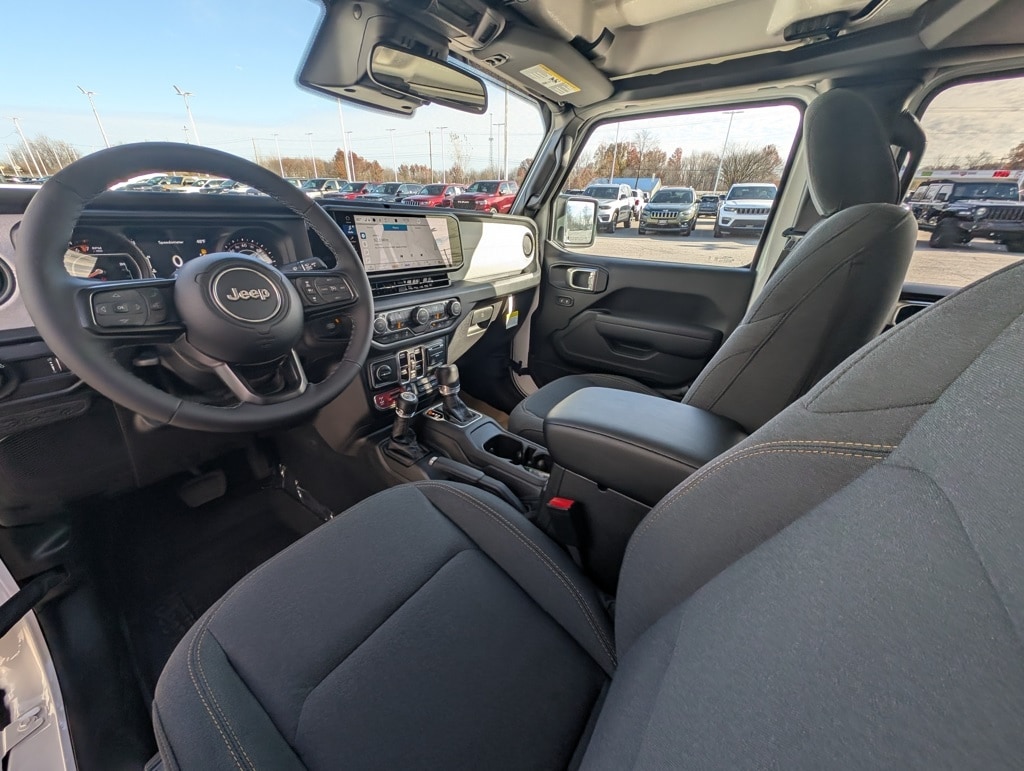 New 2026 Jeep Gladiator WILLYS 4X4 Pickup