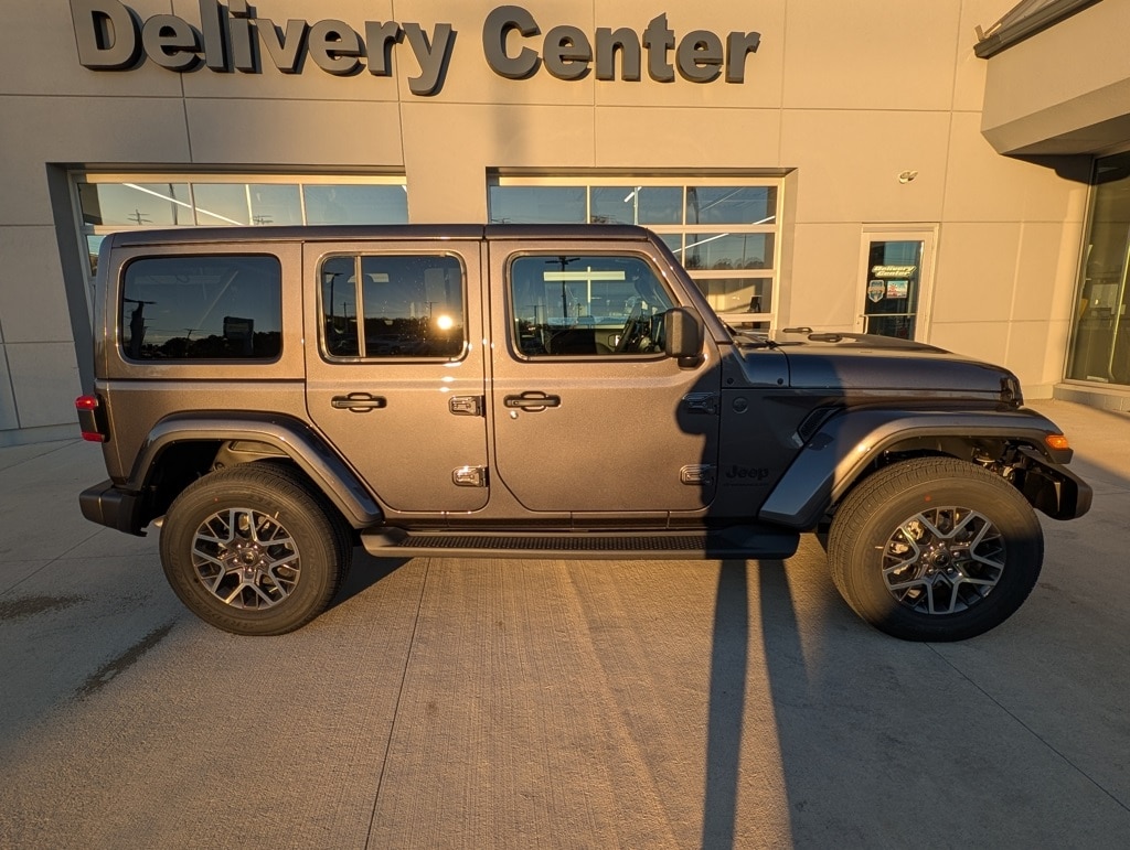 New 2026 Jeep Wrangler 4-DOOR SAHARA Sport Utility