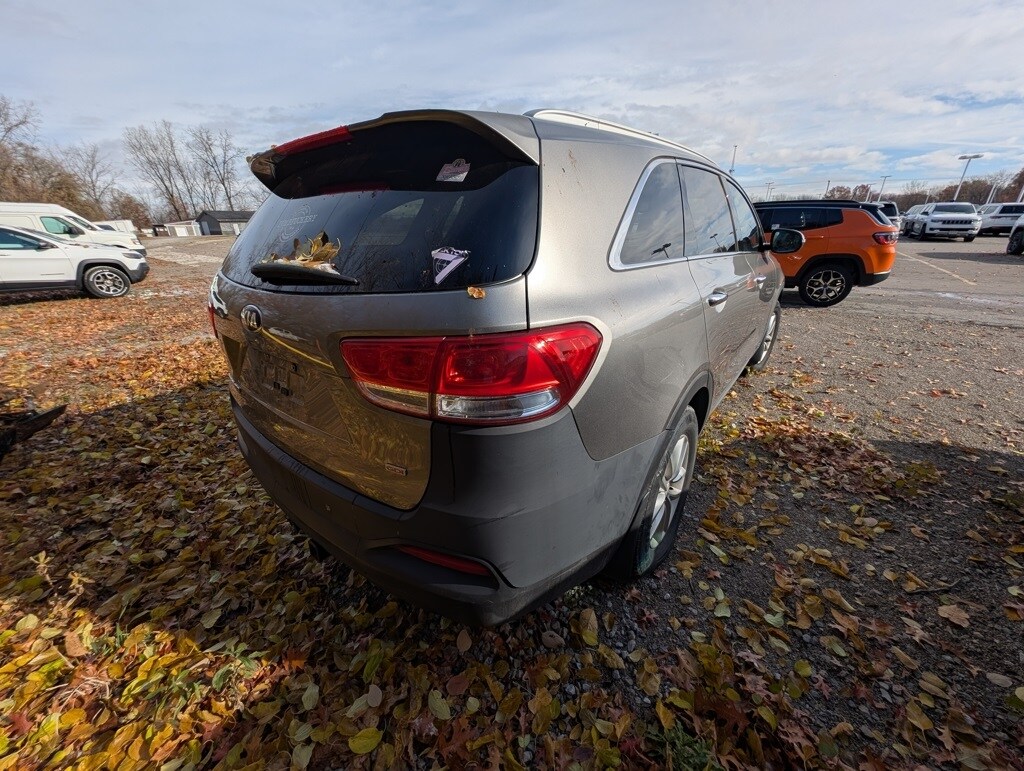 2016 Kia Sorento LX photo 3