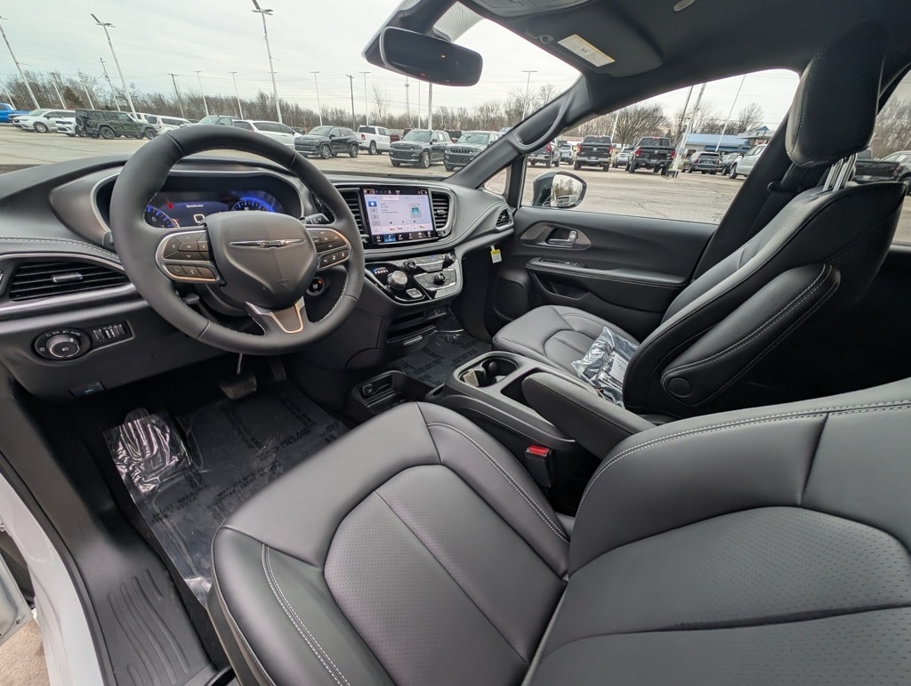New 2026 Chrysler Pacifica SELECT AWD Passenger Van