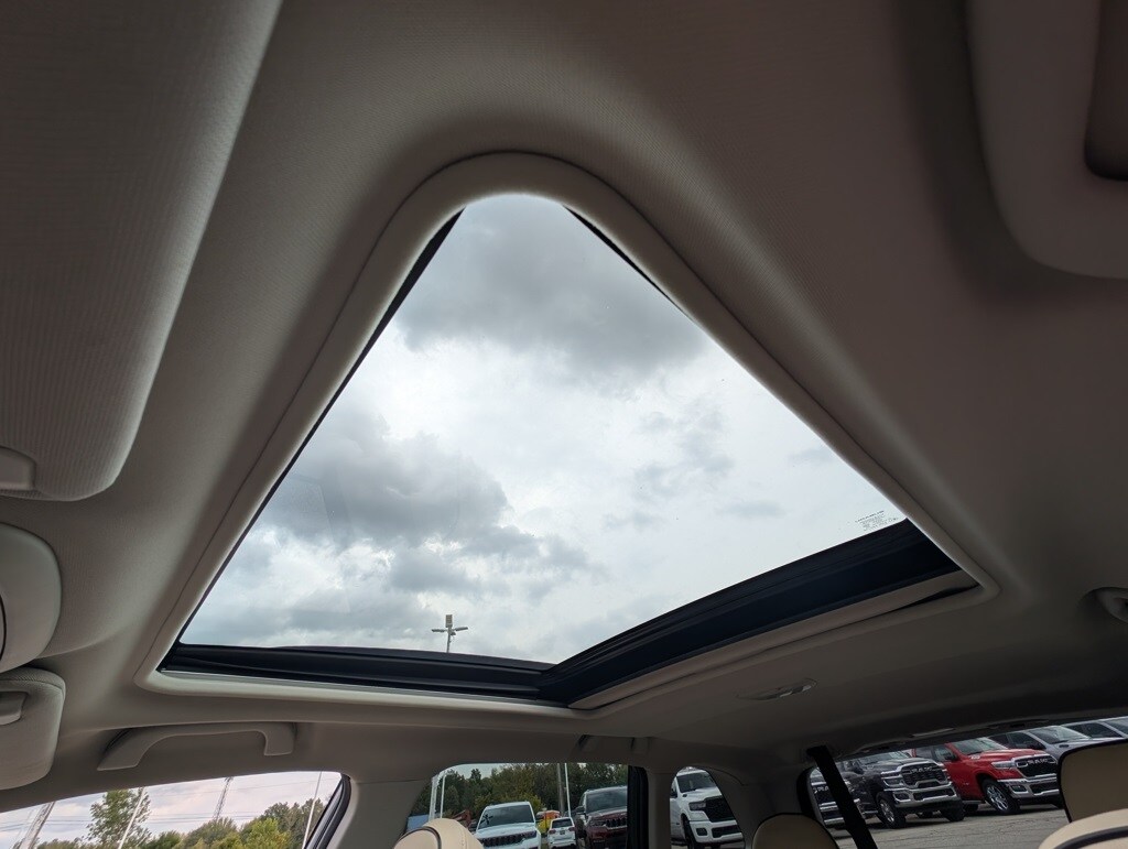 2023 Subaru Forester Premium Base photo 2