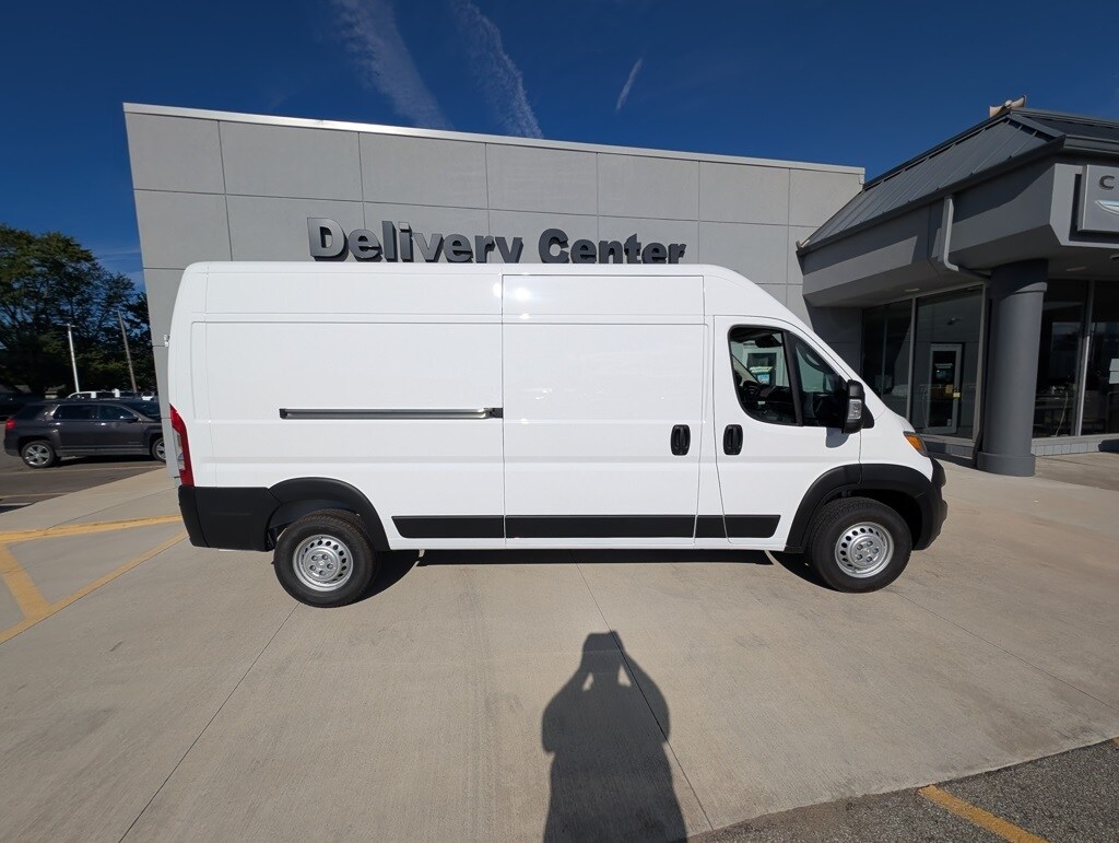 2025 Ram ProMaster 2500 Cargo Van photo 3