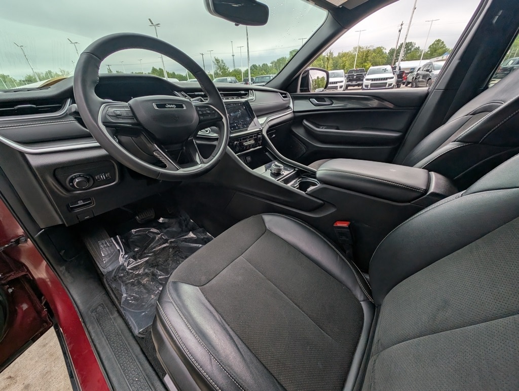 Used 2023 Jeep Grand Cherokee Altitude with VIN 1C4RJHAG5PC519830 for sale in Amherst, OH
