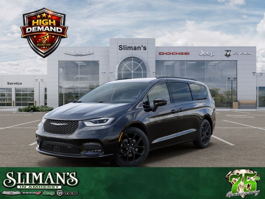 2026 Chrysler Pacifica Select's photo