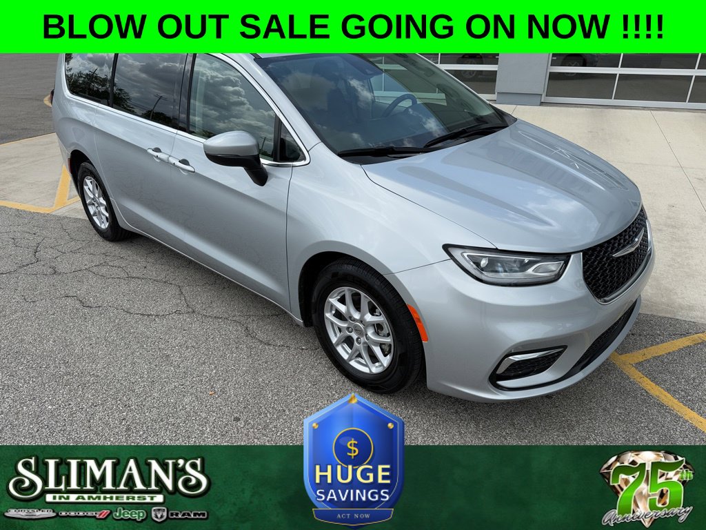 2023 Chrysler Pacifica Touring L Minivan/Van