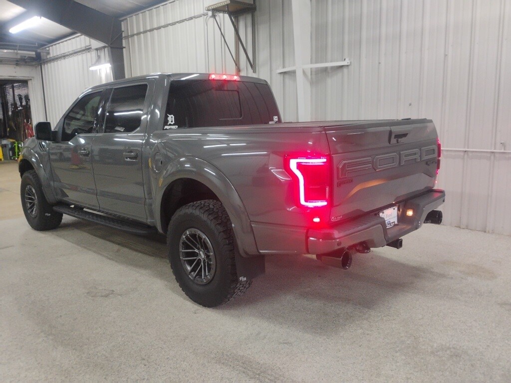 2020 Ford F-150 Raptor photo 2