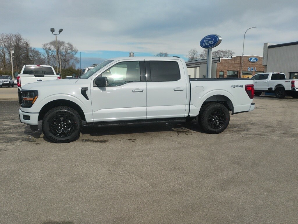 2025 Ford F-150 XLT photo 2