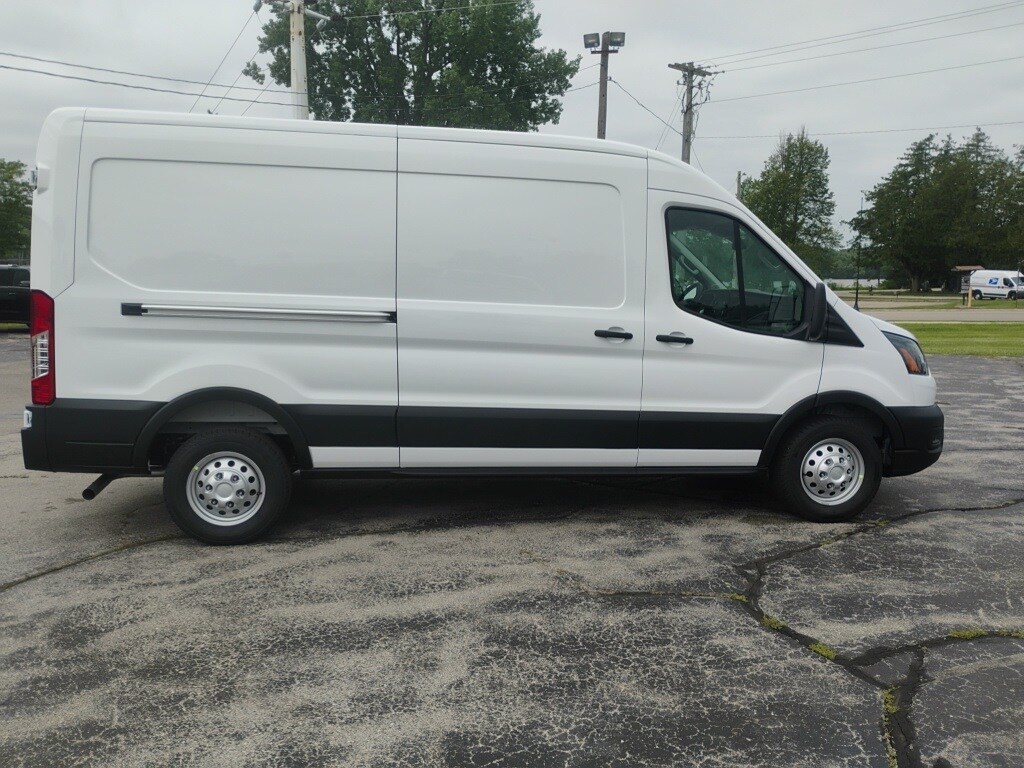 2025 Ford Transit Cargo Van photo 4