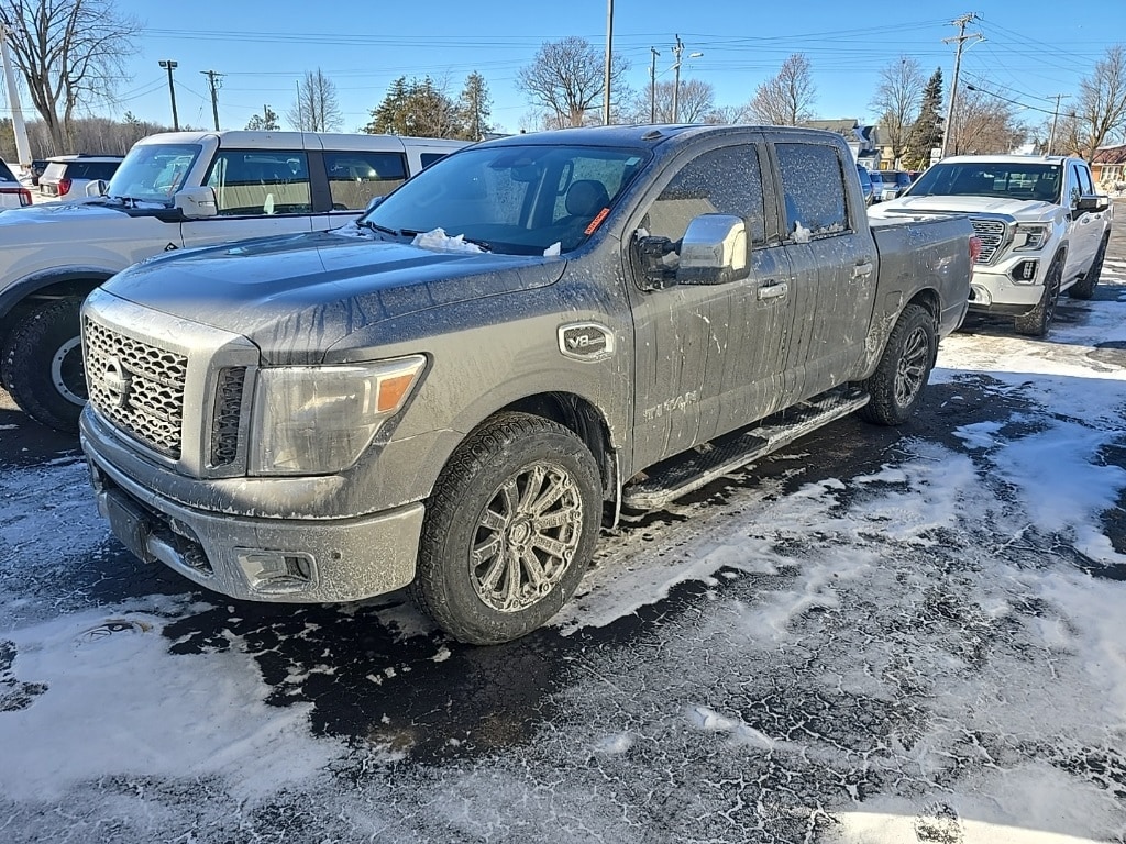 2017 Nissan Titan SV