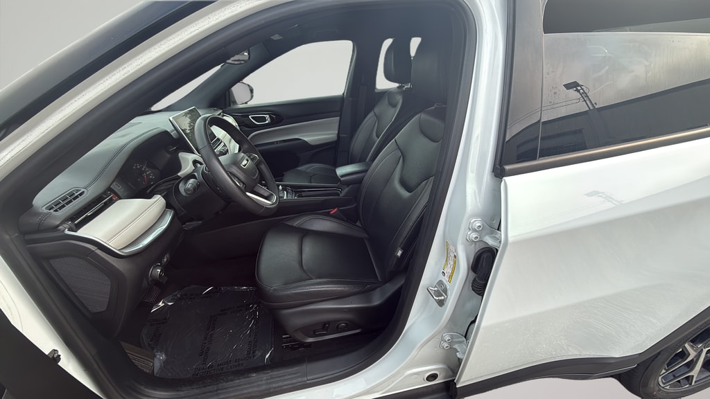 2025 Jeep Compass Limited - Photo 31