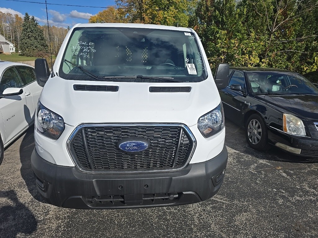 2024 Ford Transit photo 2