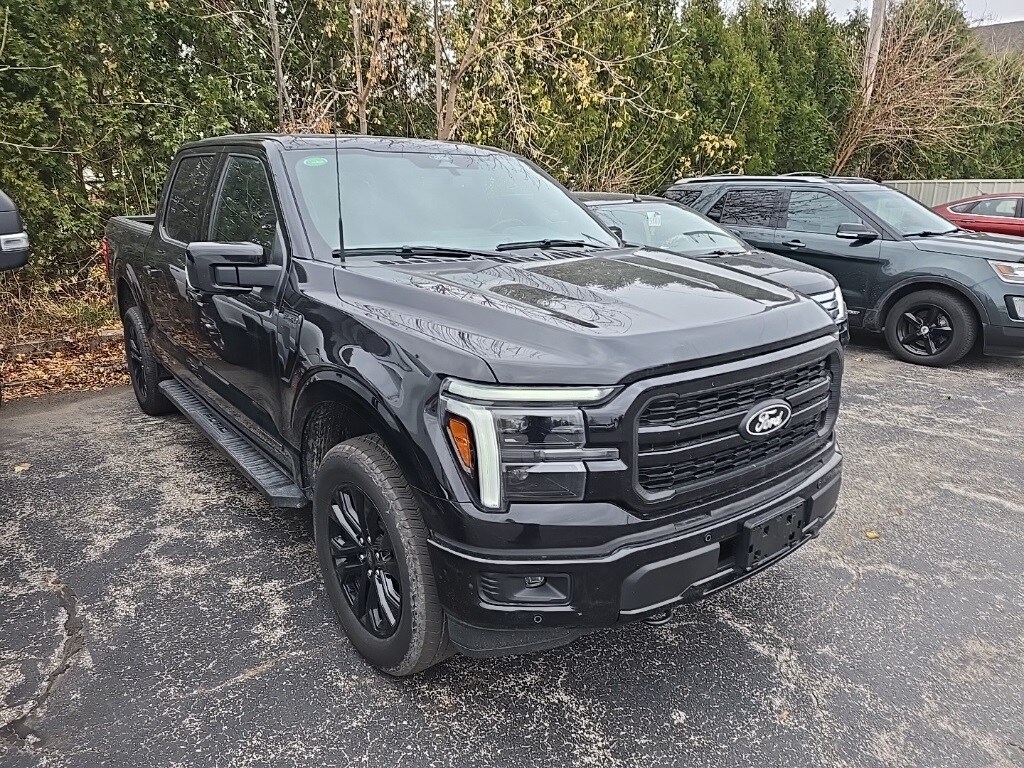 2025 Ford F-150 Lariat photo 3