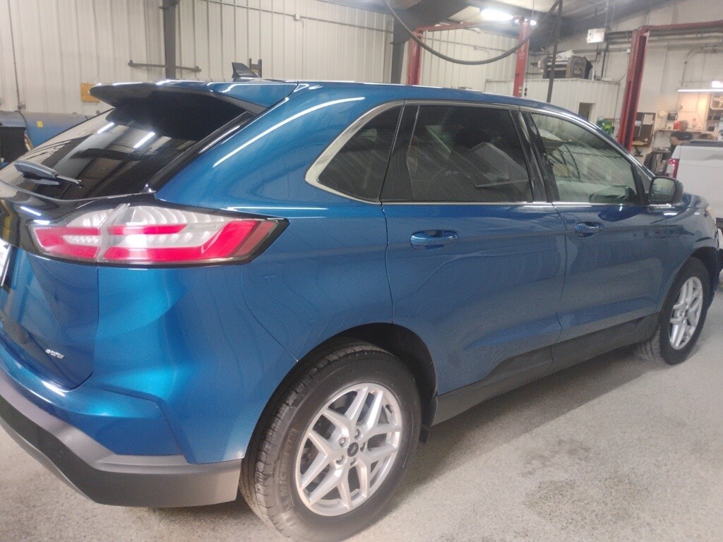 2024 Ford Edge SEL photo 4