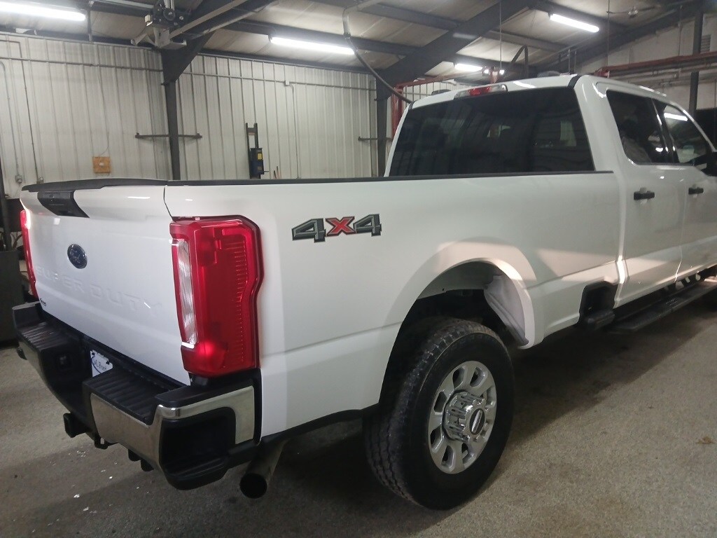 2024 Ford F-250 XLT photo 4
