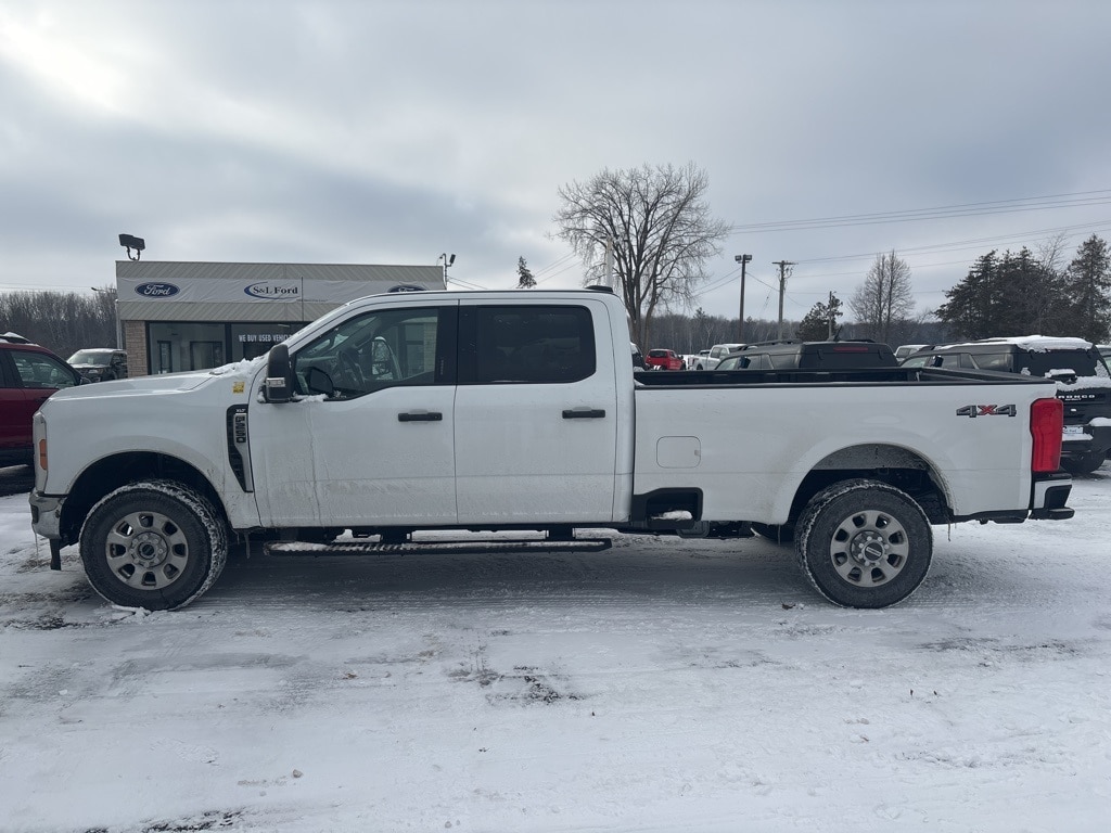 Used 2024 Ford F-250 Crew Cab Truck