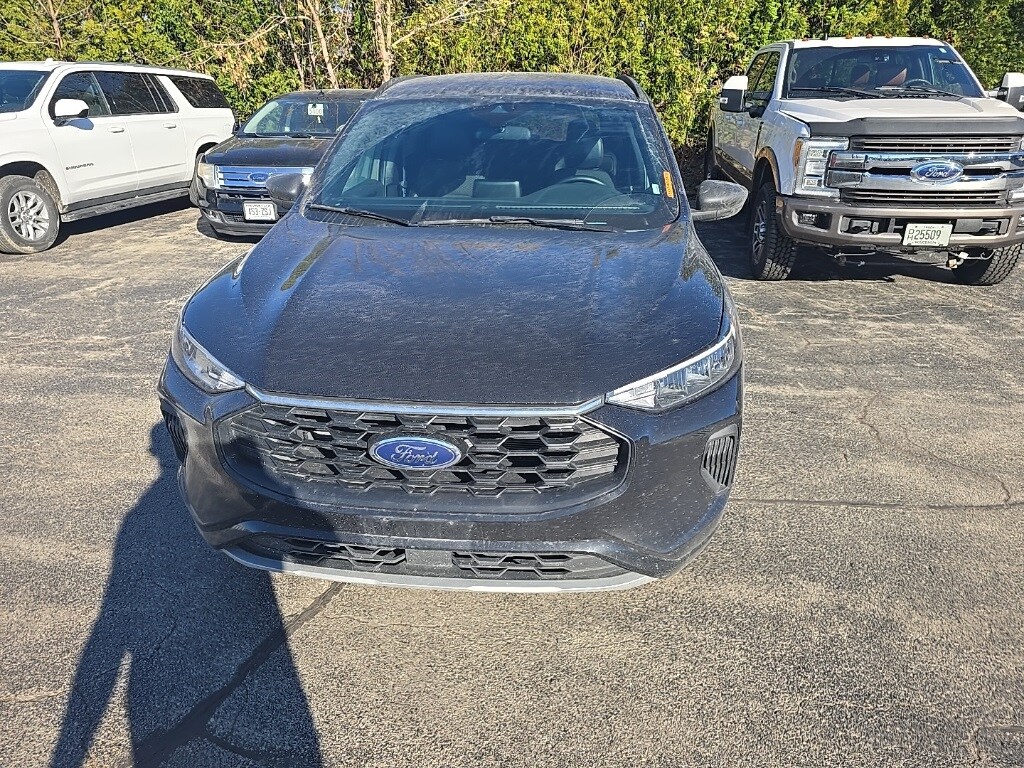 2023 Ford Escape ST-Line photo 2