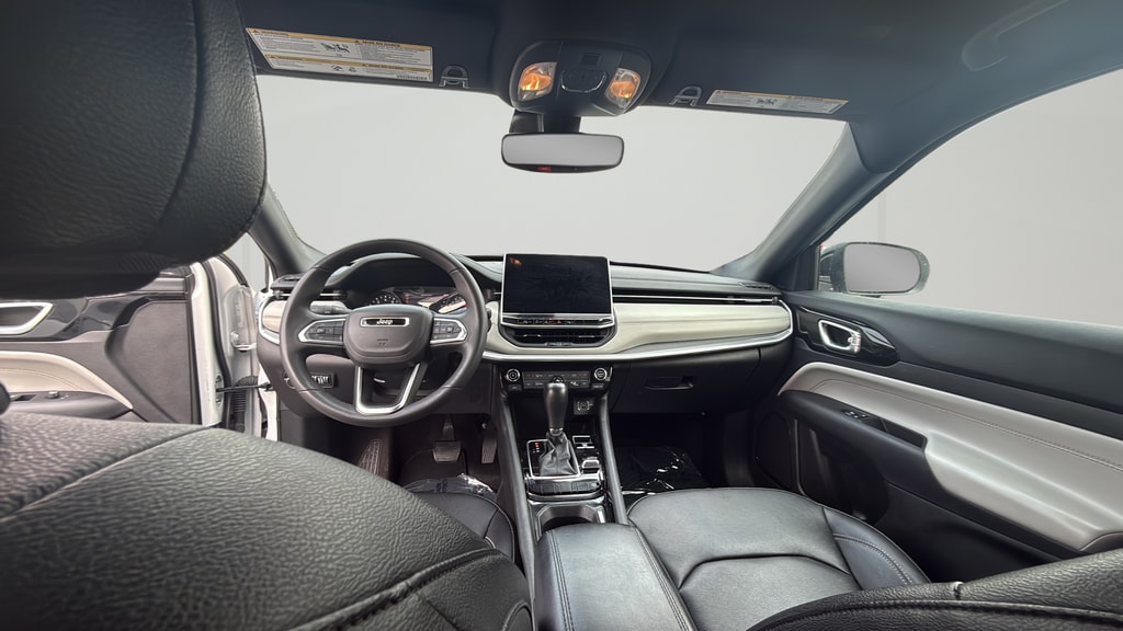 2025 Jeep Compass Limited - Photo 16
