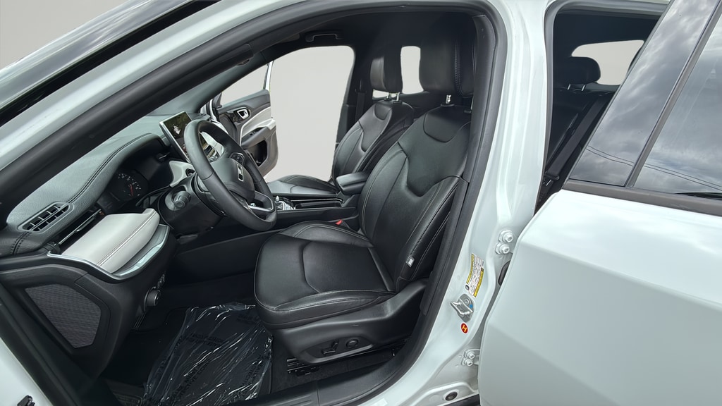 2025 Jeep Compass Limited - Photo 32