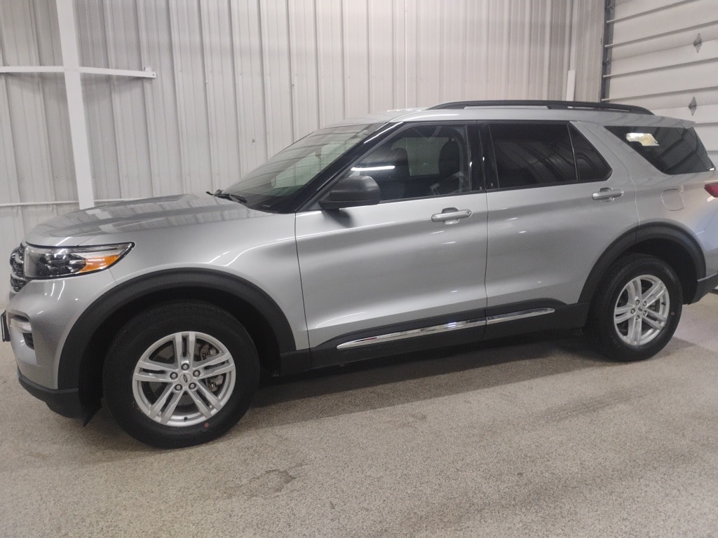 Used 2024 Ford Explorer XLT SUV
