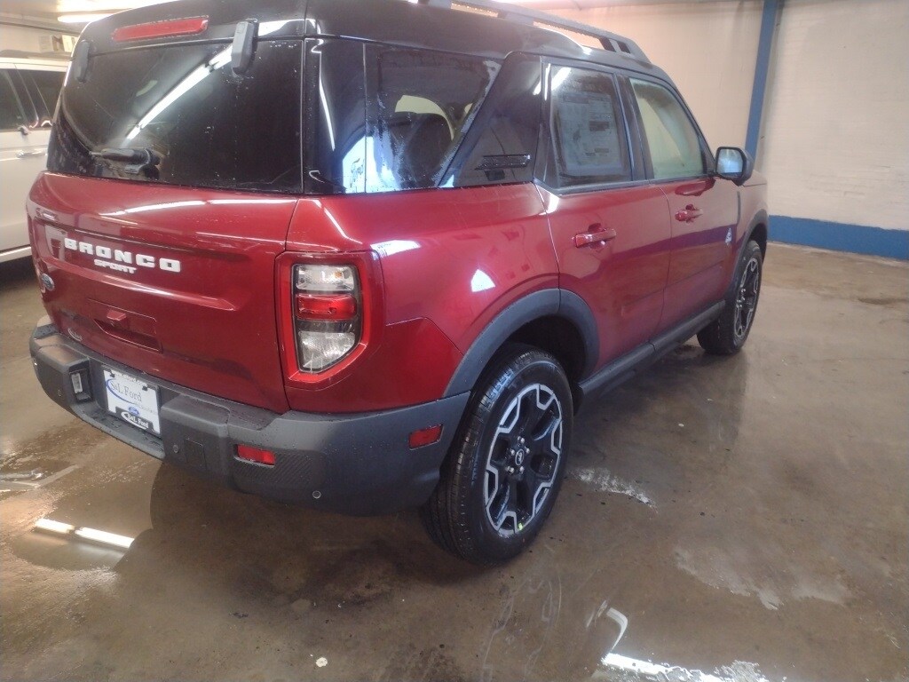 2025 Ford Bronco Sport Outer Banks photo 3