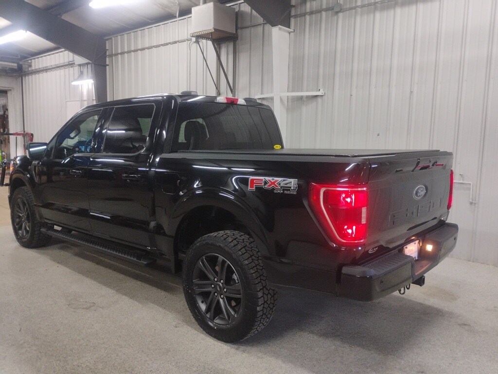2022 Ford F-150 XLT photo 2